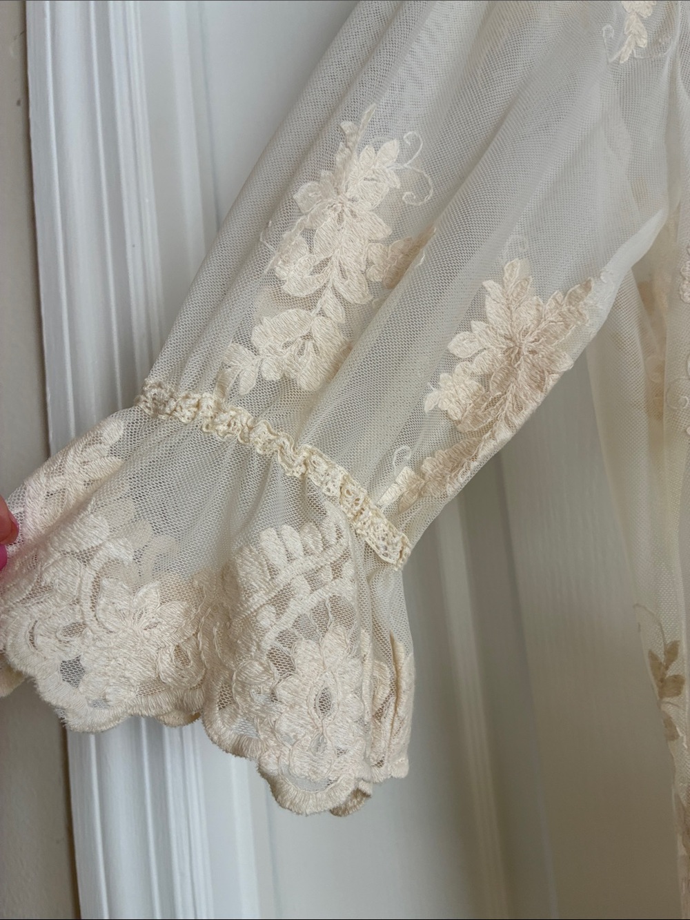 Whimsical Cream Lace Blouse Romantic Feminine Tie Front 3/4 sleeve Size 0X - Picture 5 of 8